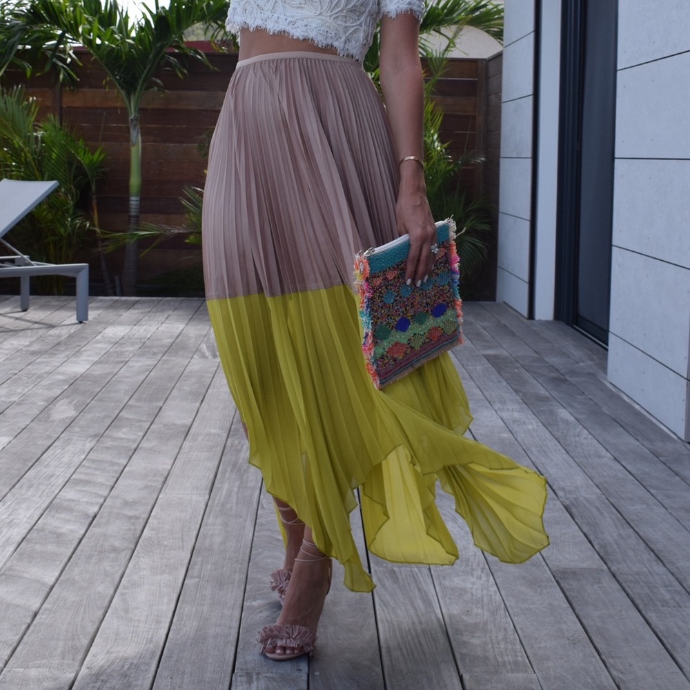 BCBG chiffon color block skirt sz S